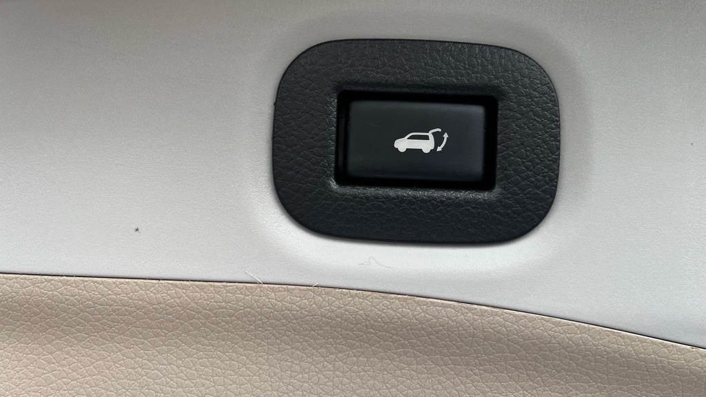 2017 Nissan Rogue Image 55