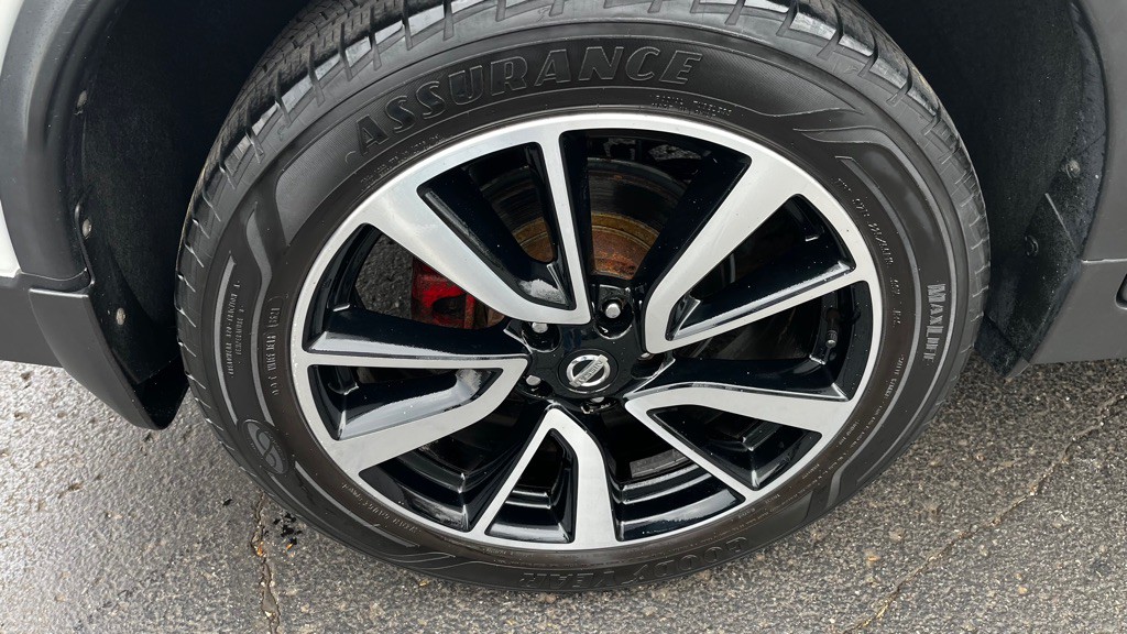 2017 Nissan Rogue Image 60