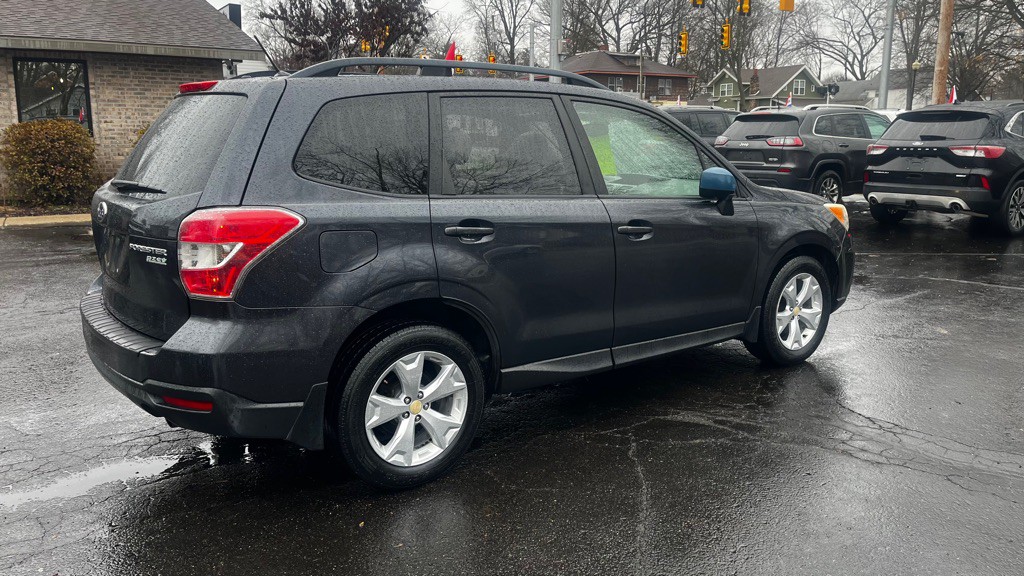 2014 Subaru Forester Image 8