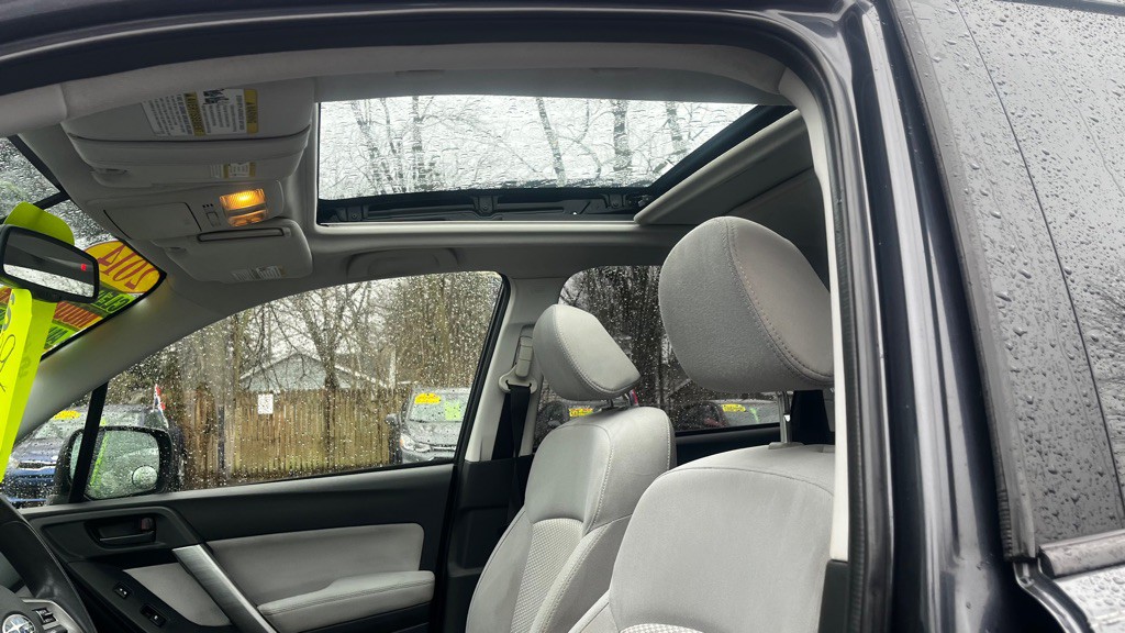 2014 Subaru Forester Image 21