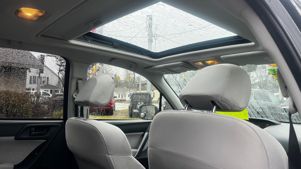 2014 Subaru Forester Image 31