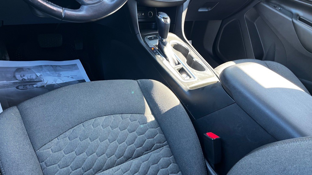 2019 Chevrolet Equinox Image 32