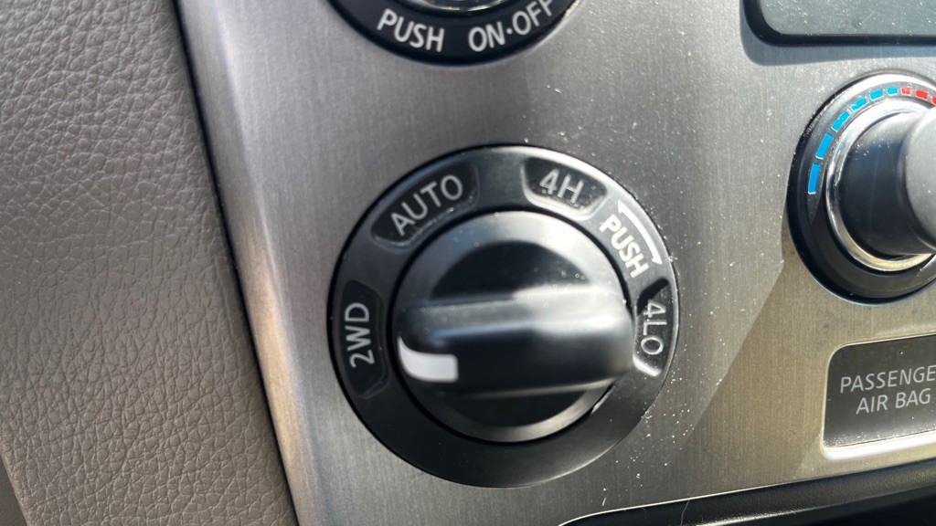 2011 Nissan Armada Image 16