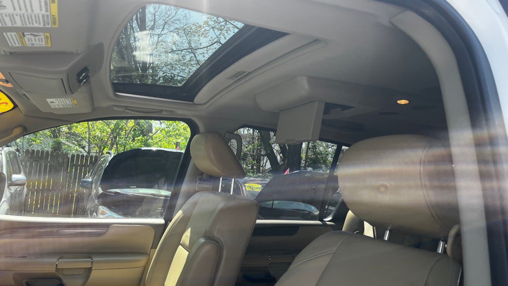 2011 Nissan Armada Image 26