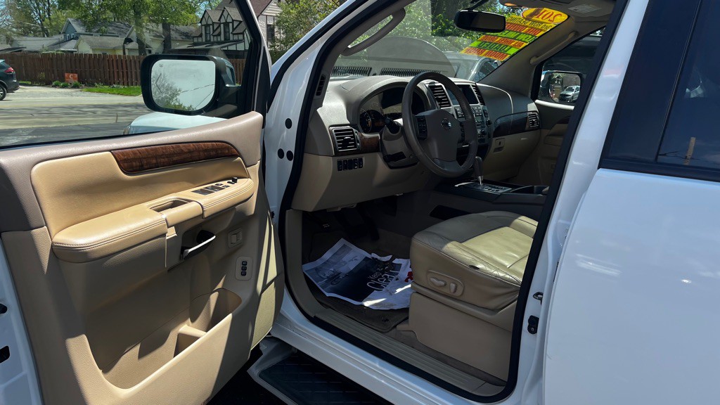 2011 Nissan Armada Image 27