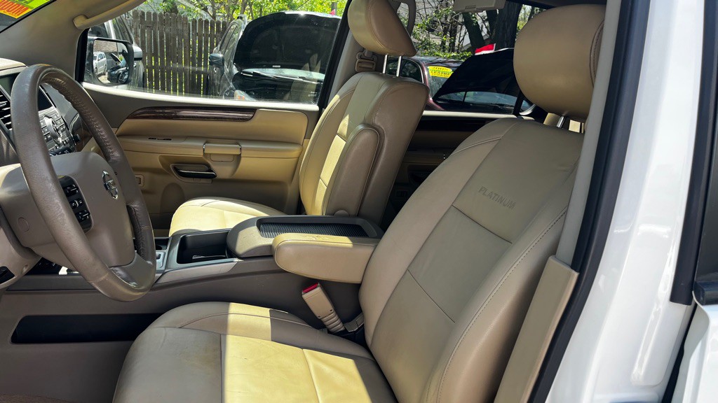 2011 Nissan Armada Image 30