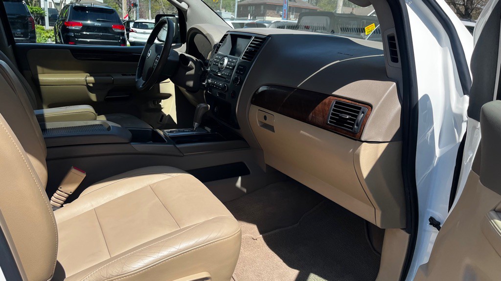2011 Nissan Armada Image 34