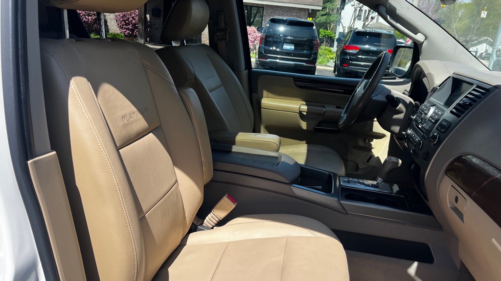 2011 Nissan Armada Image 35