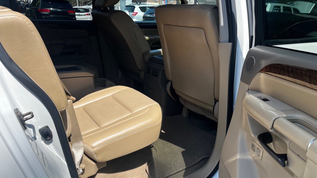 2011 Nissan Armada Image 48