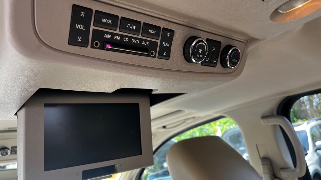 2011 Nissan Armada Image 56