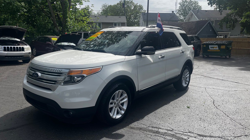 2011 Ford Explorer Image 2