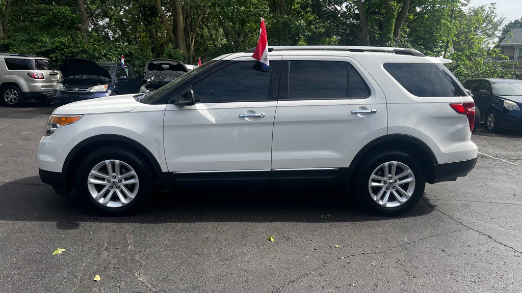 2011 Ford Explorer Image 4