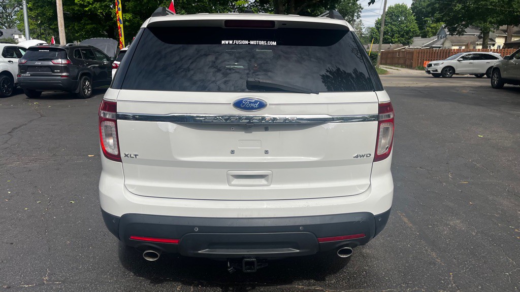 2011 Ford Explorer Image 8