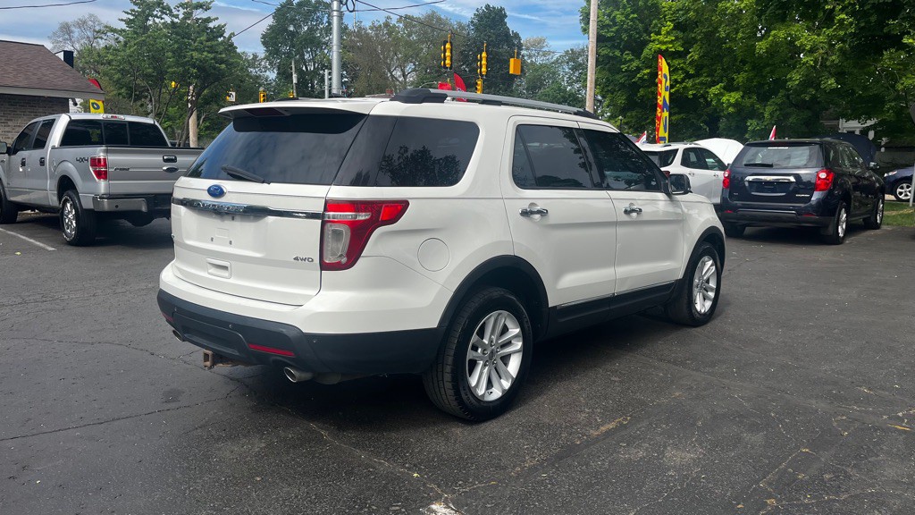 2011 Ford Explorer Image 9