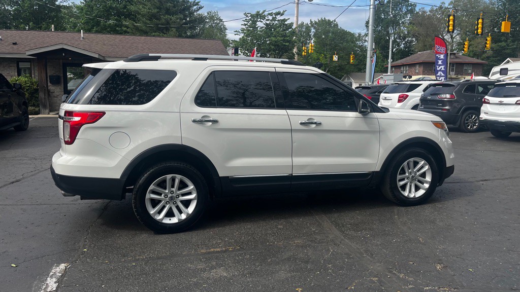 2011 Ford Explorer Image 10