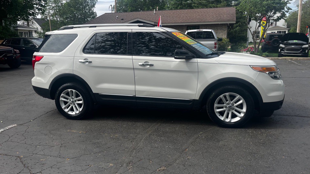 2011 Ford Explorer Image 11