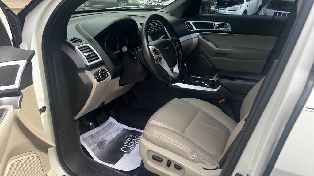 2011 Ford Explorer Image 25