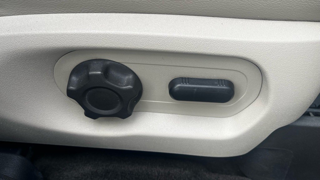 2011 Ford Explorer Image 33