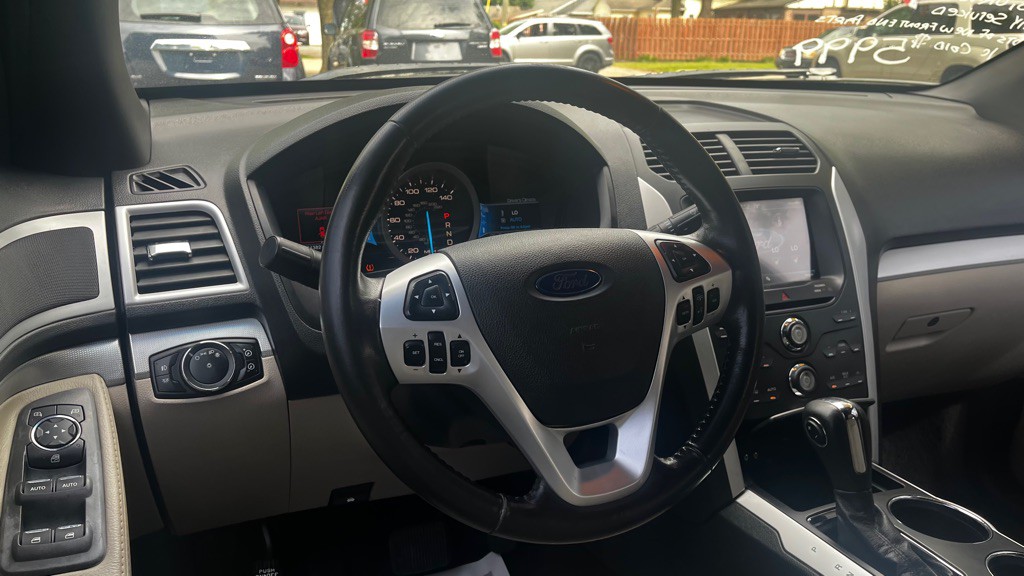 2011 Ford Explorer Image 35