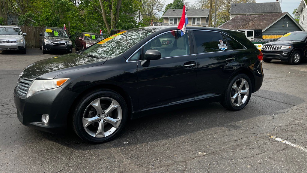 2010 Toyota Venza Image 2