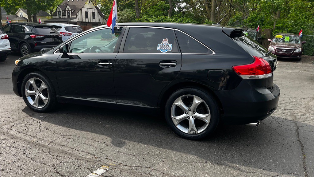 2010 Toyota Venza Image 4
