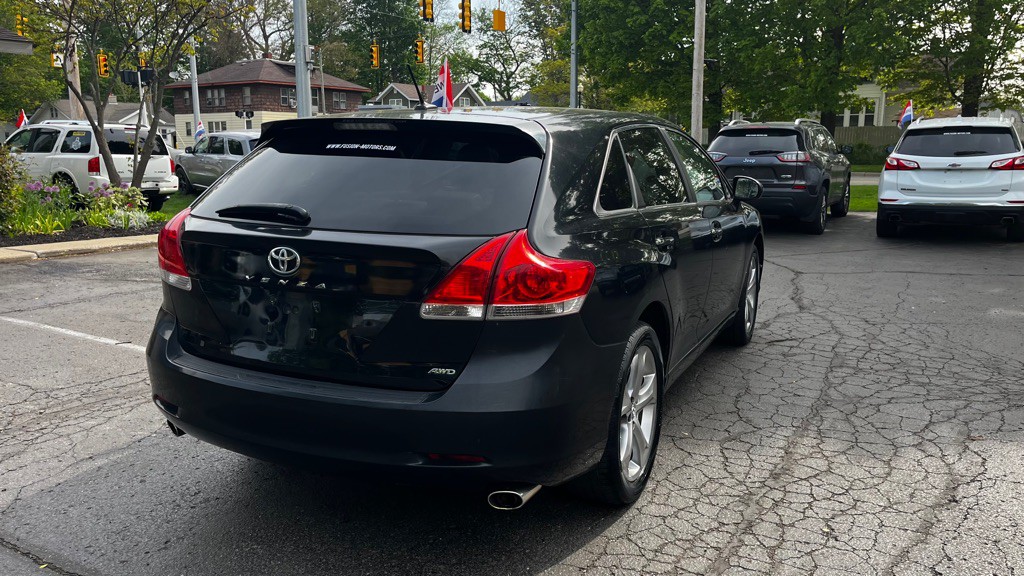 2010 Toyota Venza Image 8