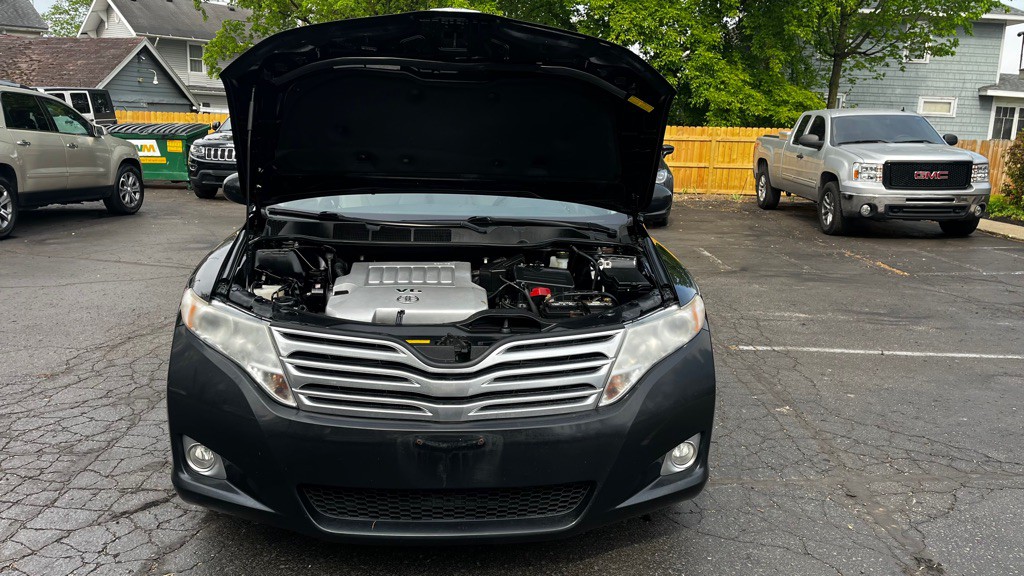2010 Toyota Venza Image 16