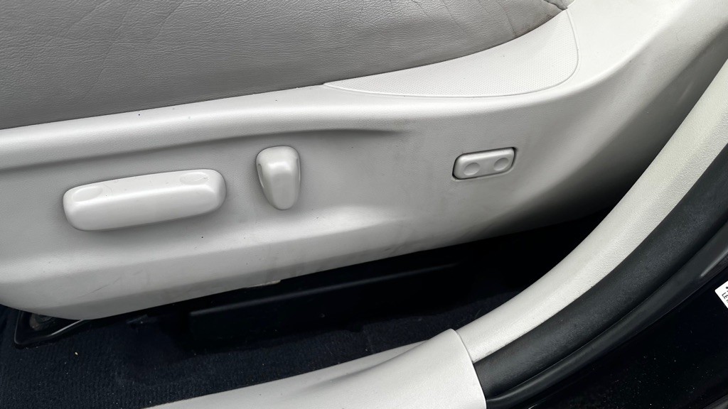 2010 Toyota Venza Image 31
