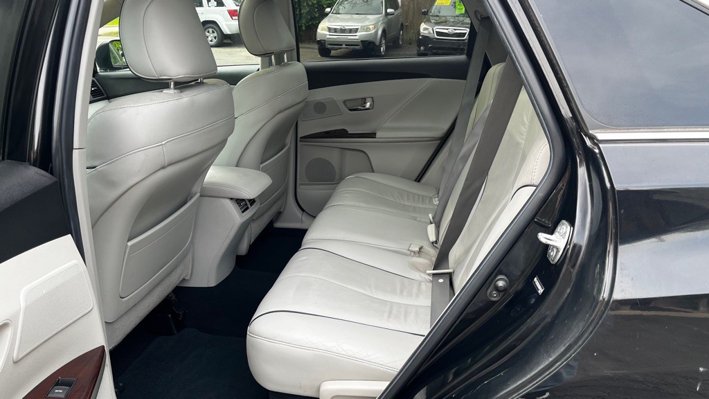 2010 Toyota Venza Image 41
