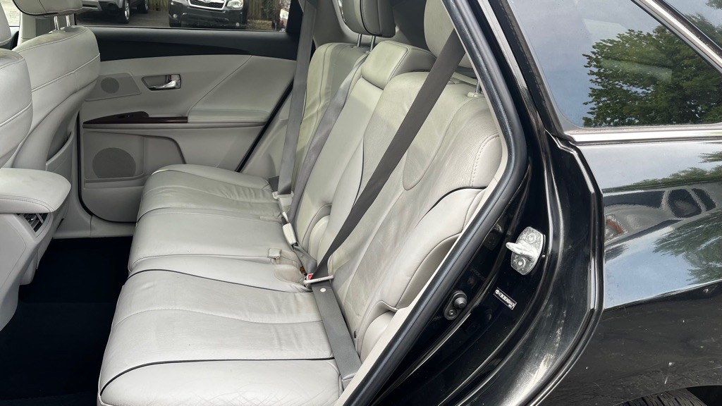 2010 Toyota Venza Image 42