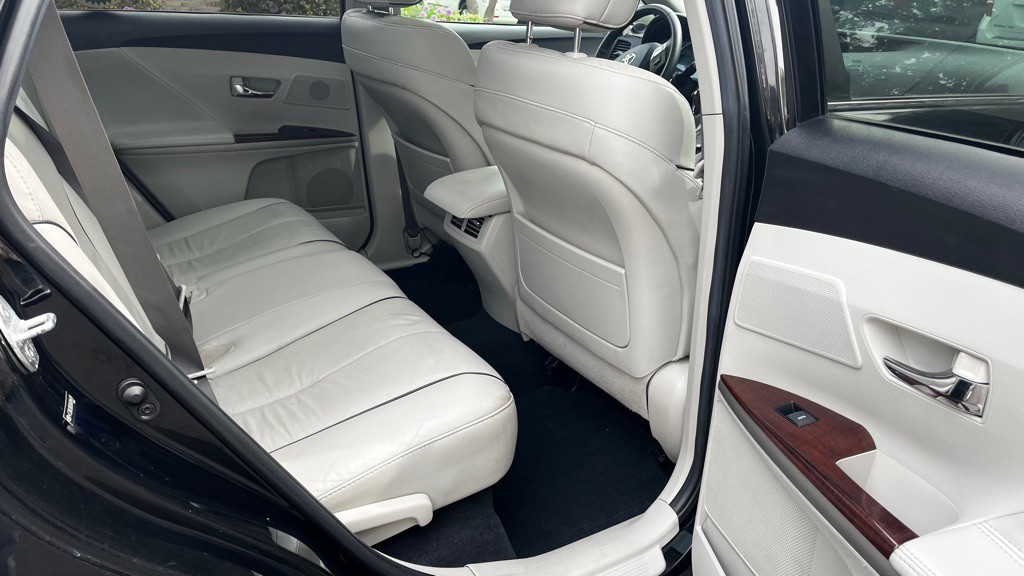 2010 Toyota Venza Image 47