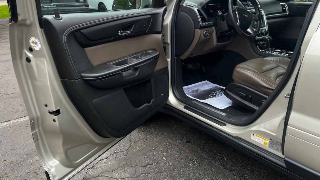 2015 GMC Acadia Image 29