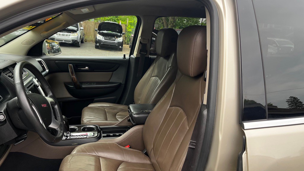 2015 GMC Acadia Image 32