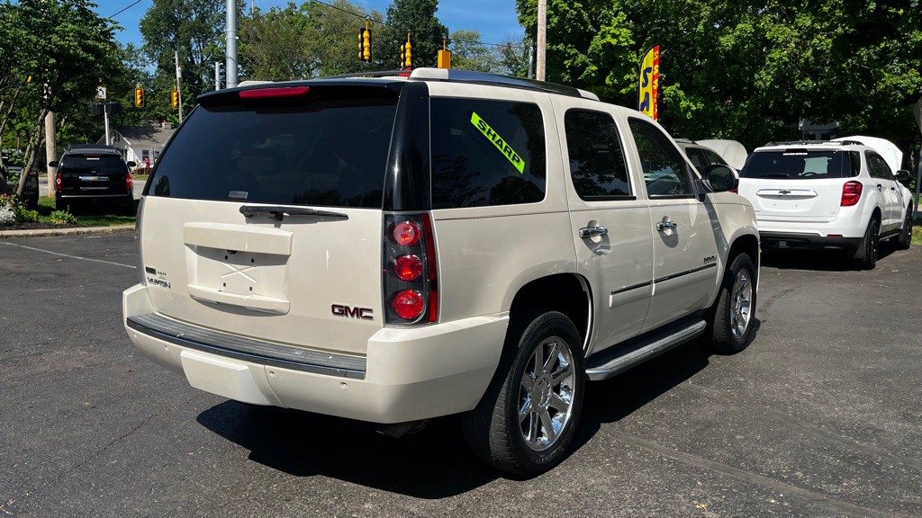 2012 GMC Yukon Image 8