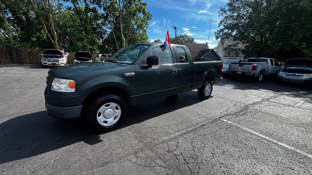 2005 Ford F-150 Image 2