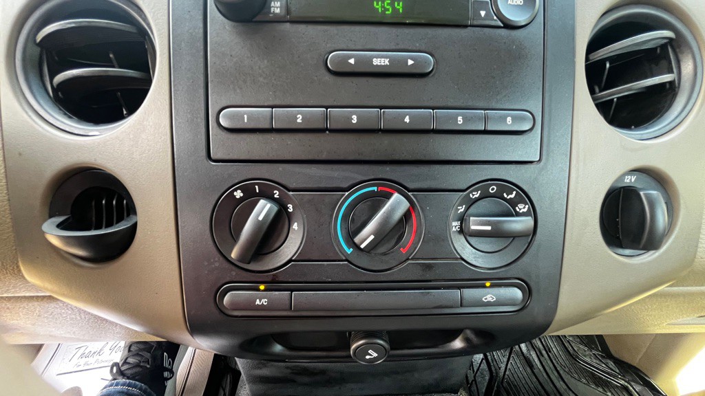 2005 Ford F-150 Image 17