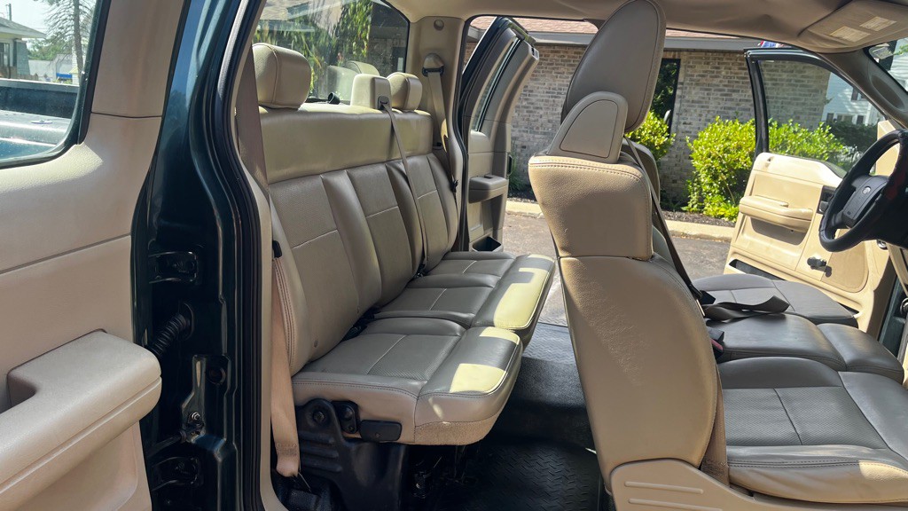 2005 Ford F-150 Image 29