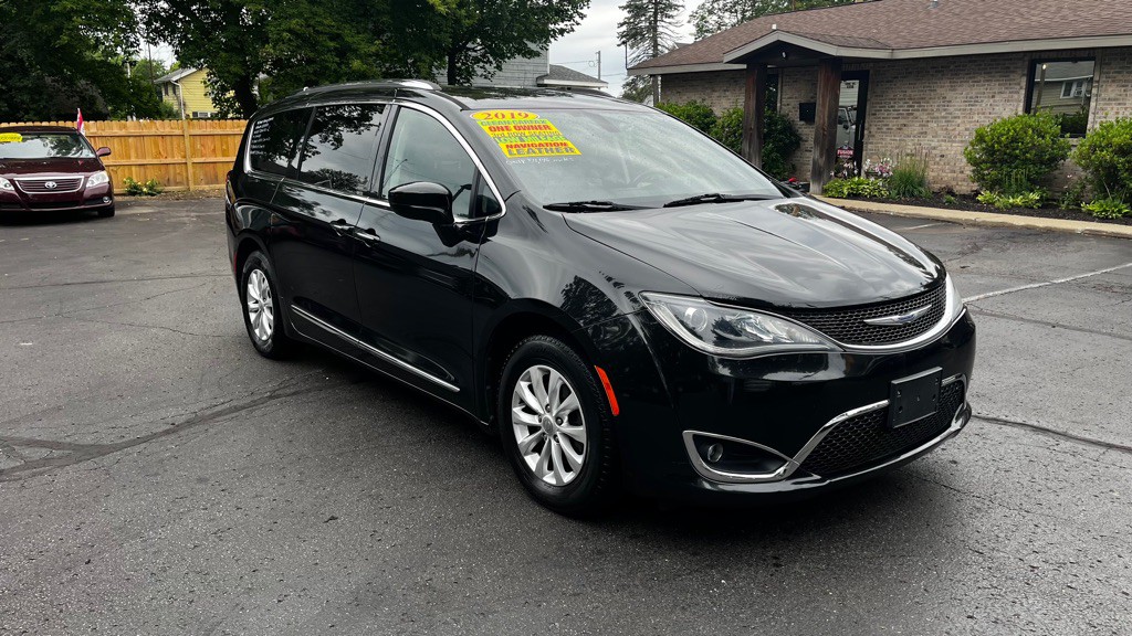 2019 Chrysler Pacifica Image 13