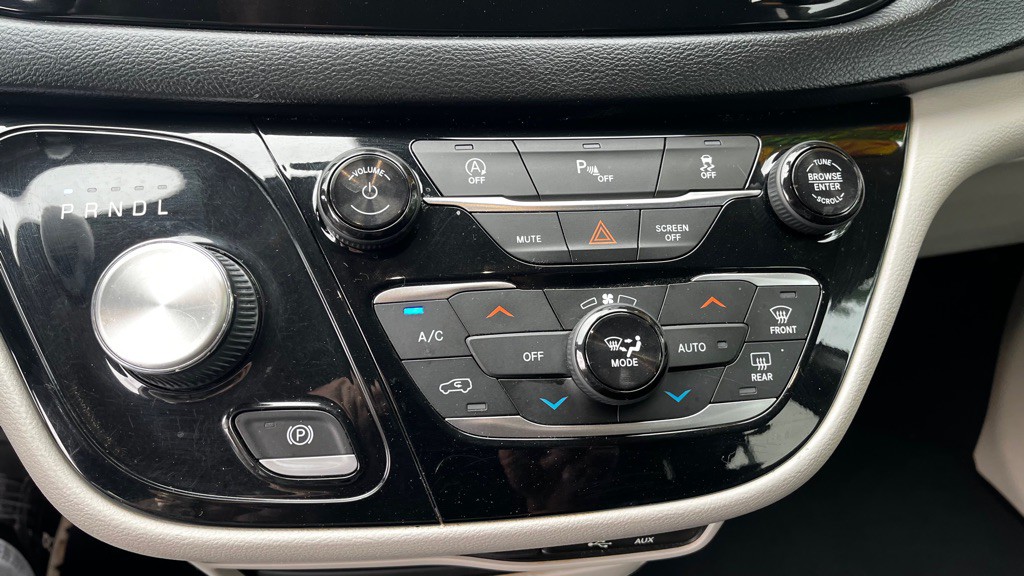 2019 Chrysler Pacifica Image 24