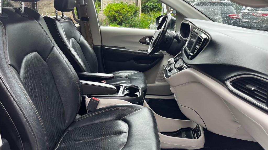2019 Chrysler Pacifica Image 36