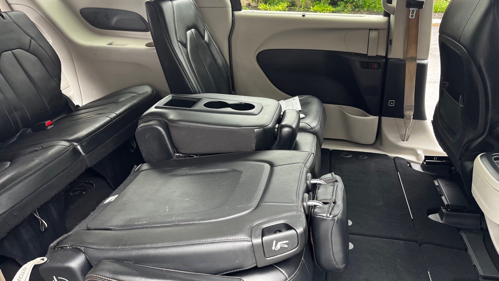 2019 Chrysler Pacifica Image 42