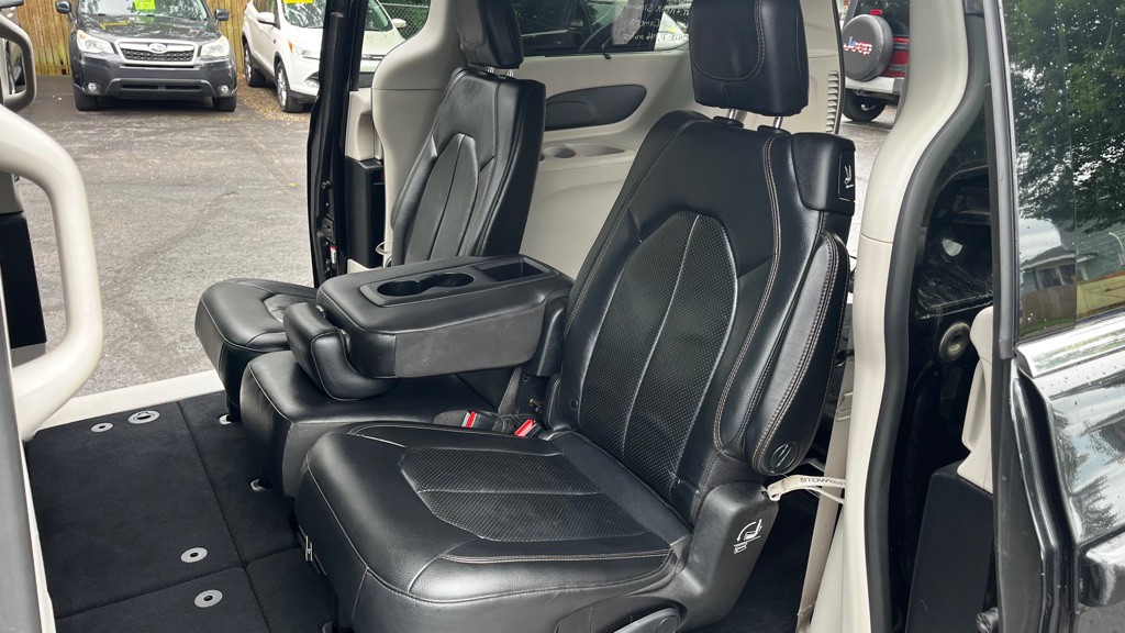 2019 Chrysler Pacifica Image 47