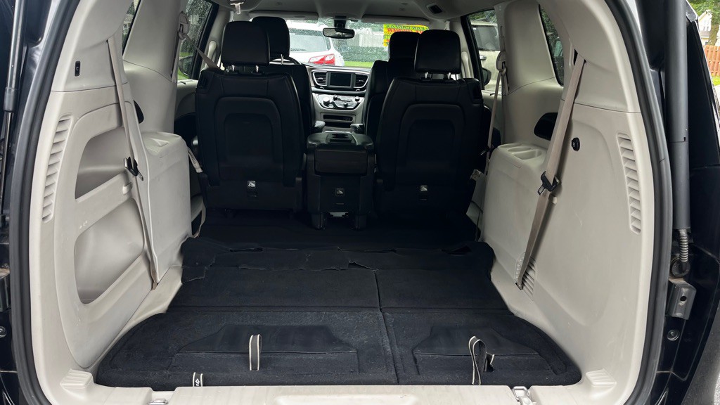 2019 Chrysler Pacifica Image 48