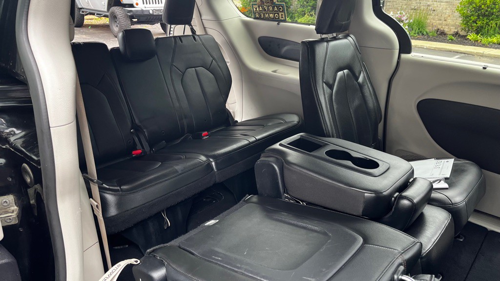 2019 Chrysler Pacifica Image 52