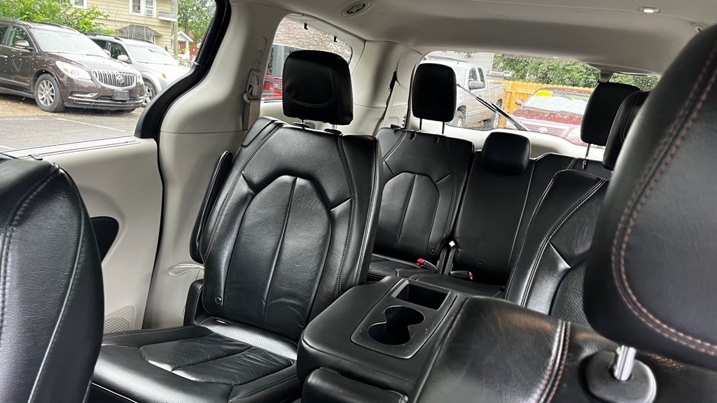 2019 Chrysler Pacifica Image 54