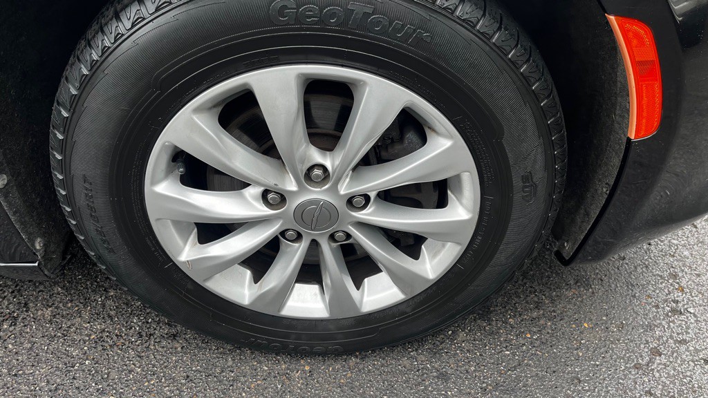 2019 Chrysler Pacifica Image 56