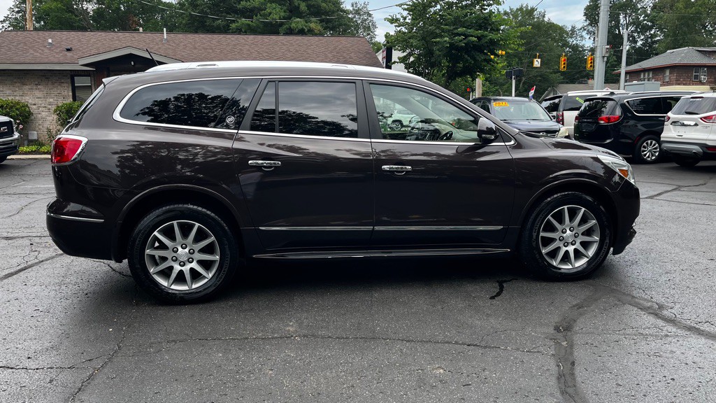 2017 Buick Enclave Image 10