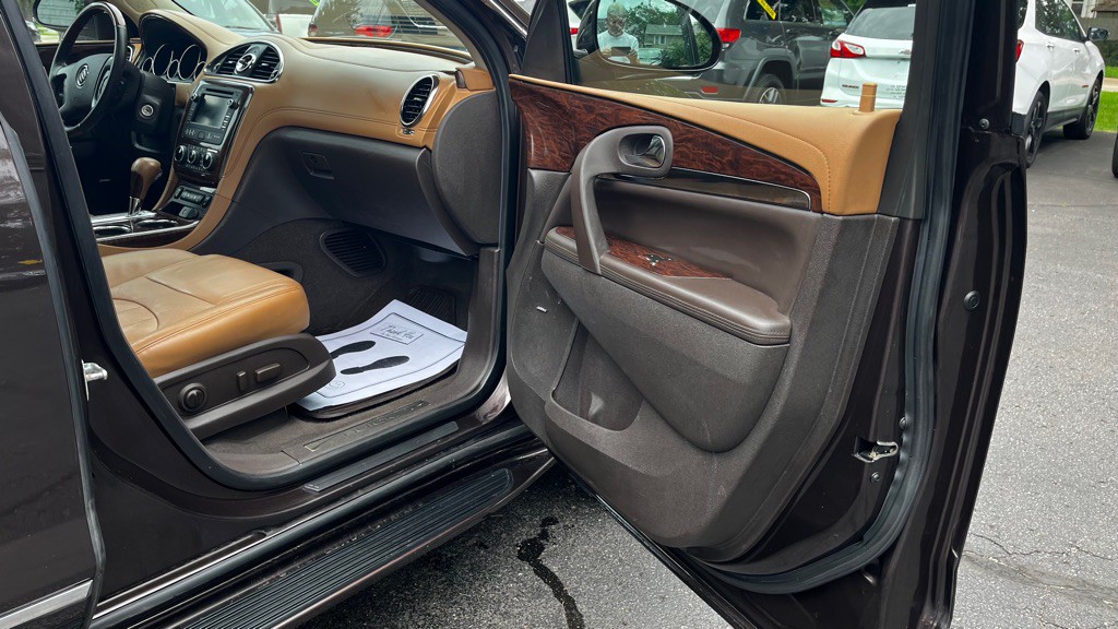 2017 Buick Enclave Image 37
