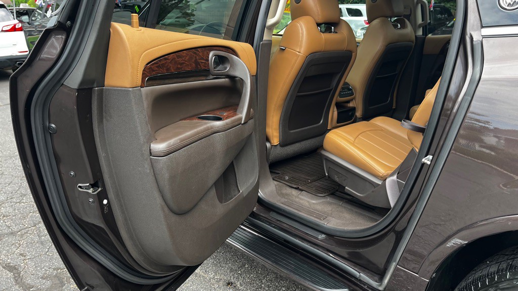2017 Buick Enclave Image 45