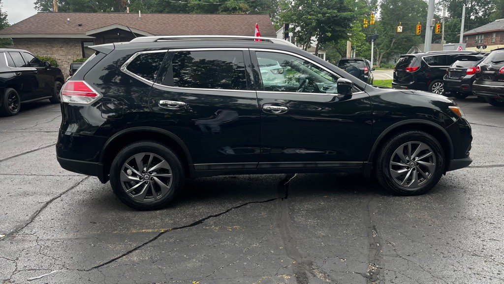 2016 Nissan Rogue Image 9